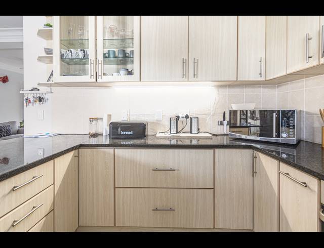 3 BEDROOM FREEHOLD FOR SALE IN PARKLANDS